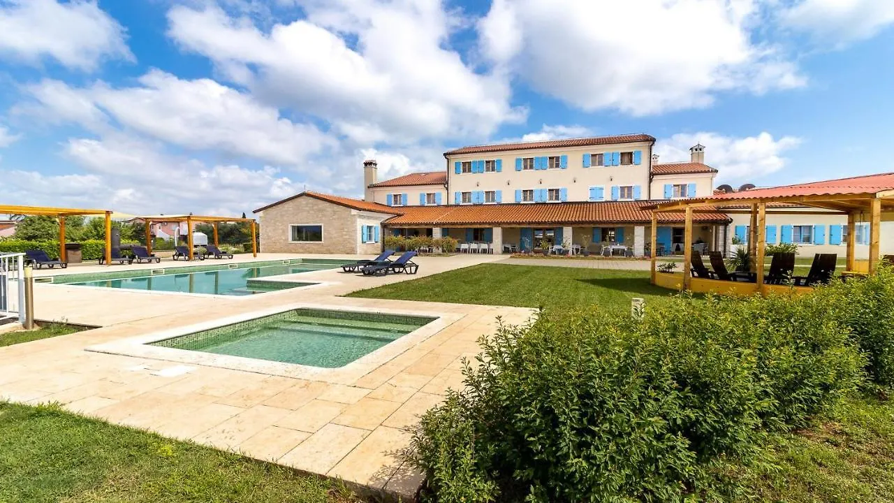 Velanera Hotel & Restaurant Šišan