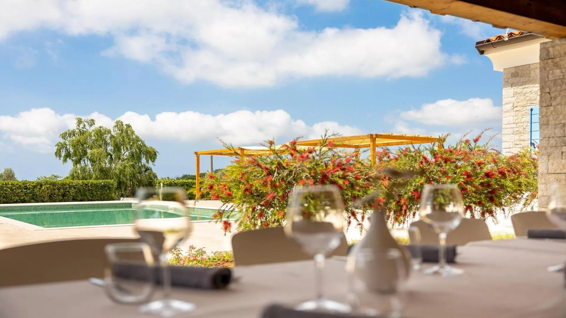 Velanera Hotel & Restaurant Šišan